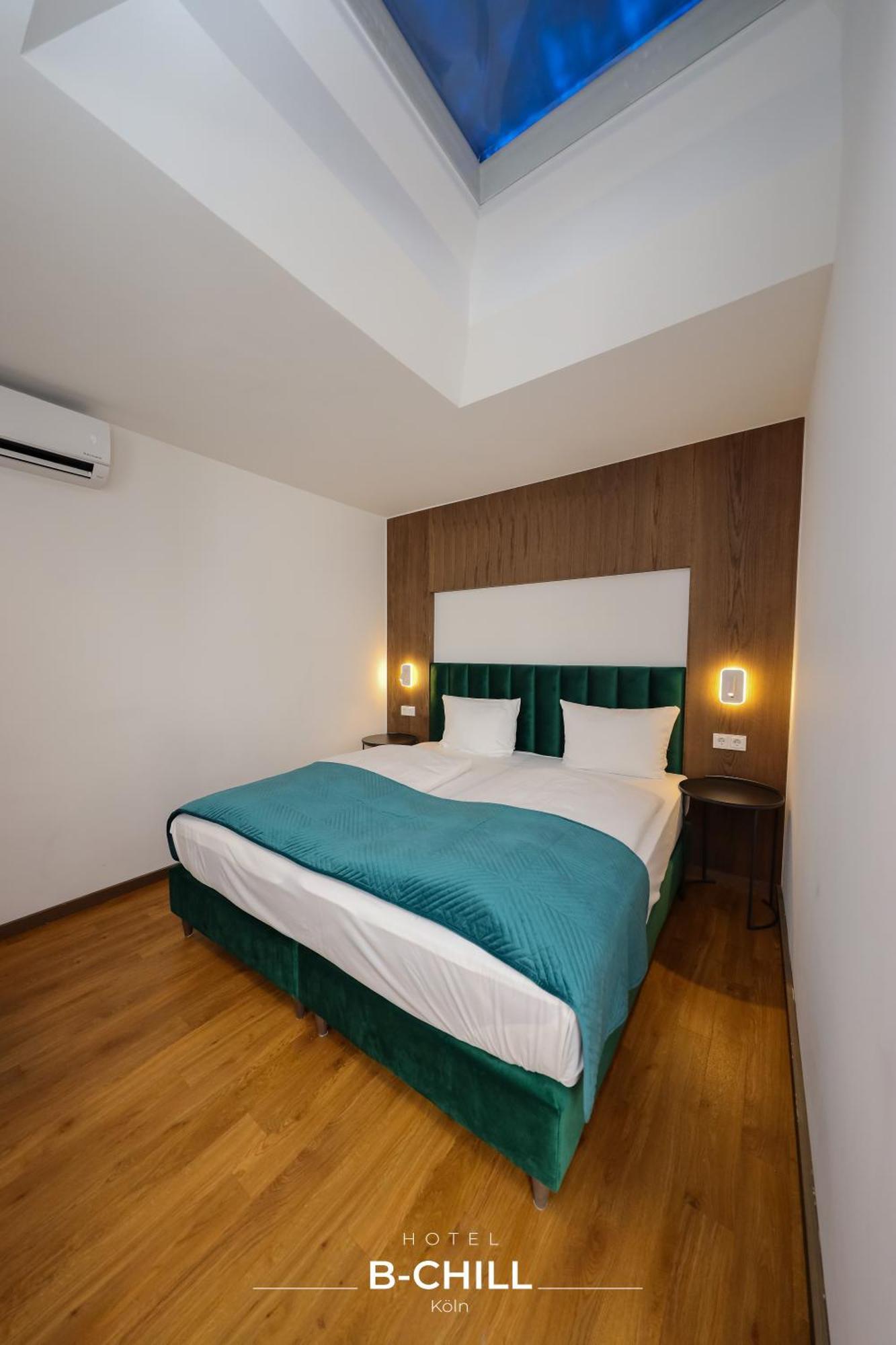 B-Chill Cologne Hotell Exteriör bild