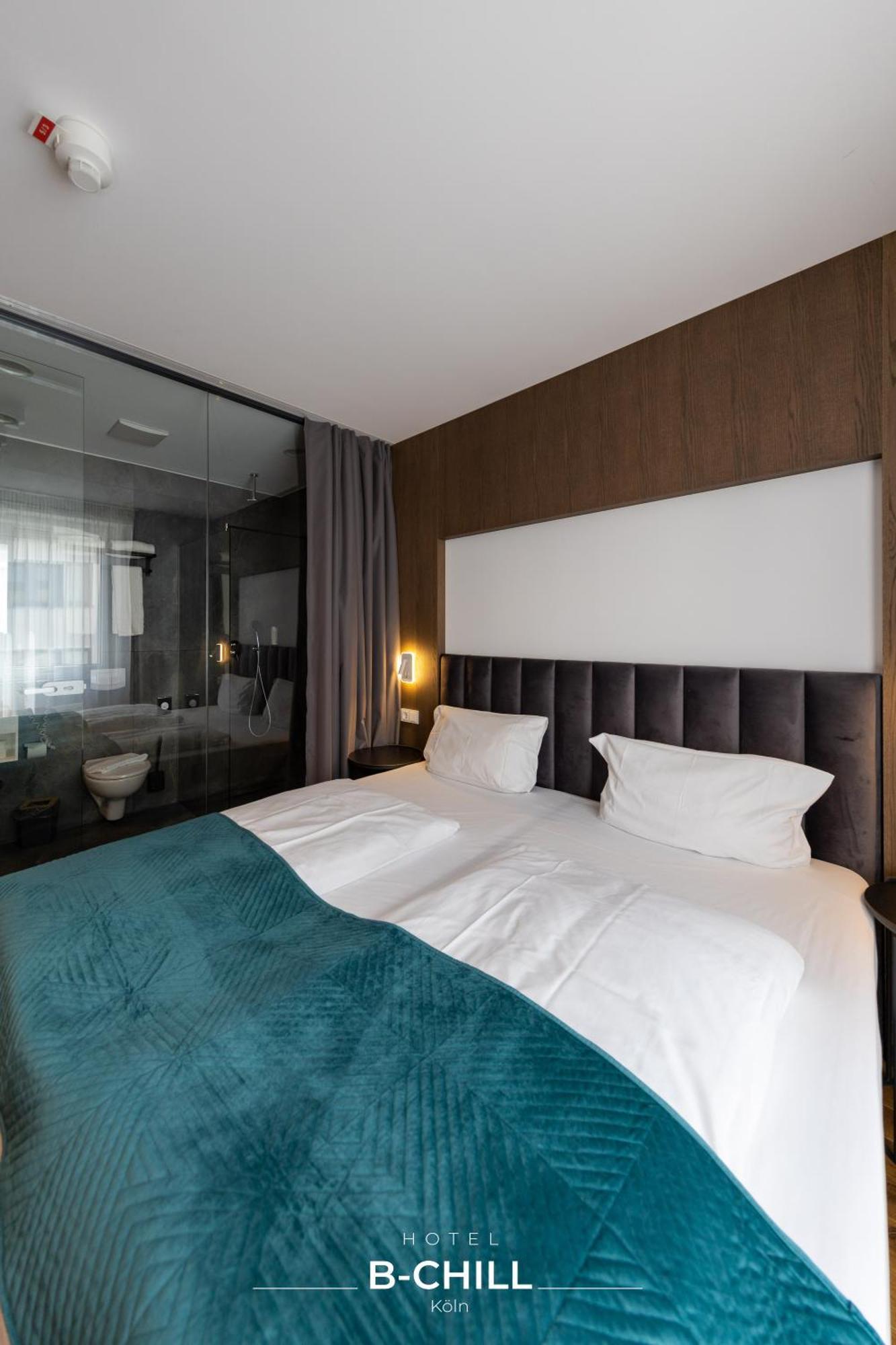 B-Chill Cologne Hotell Exteriör bild