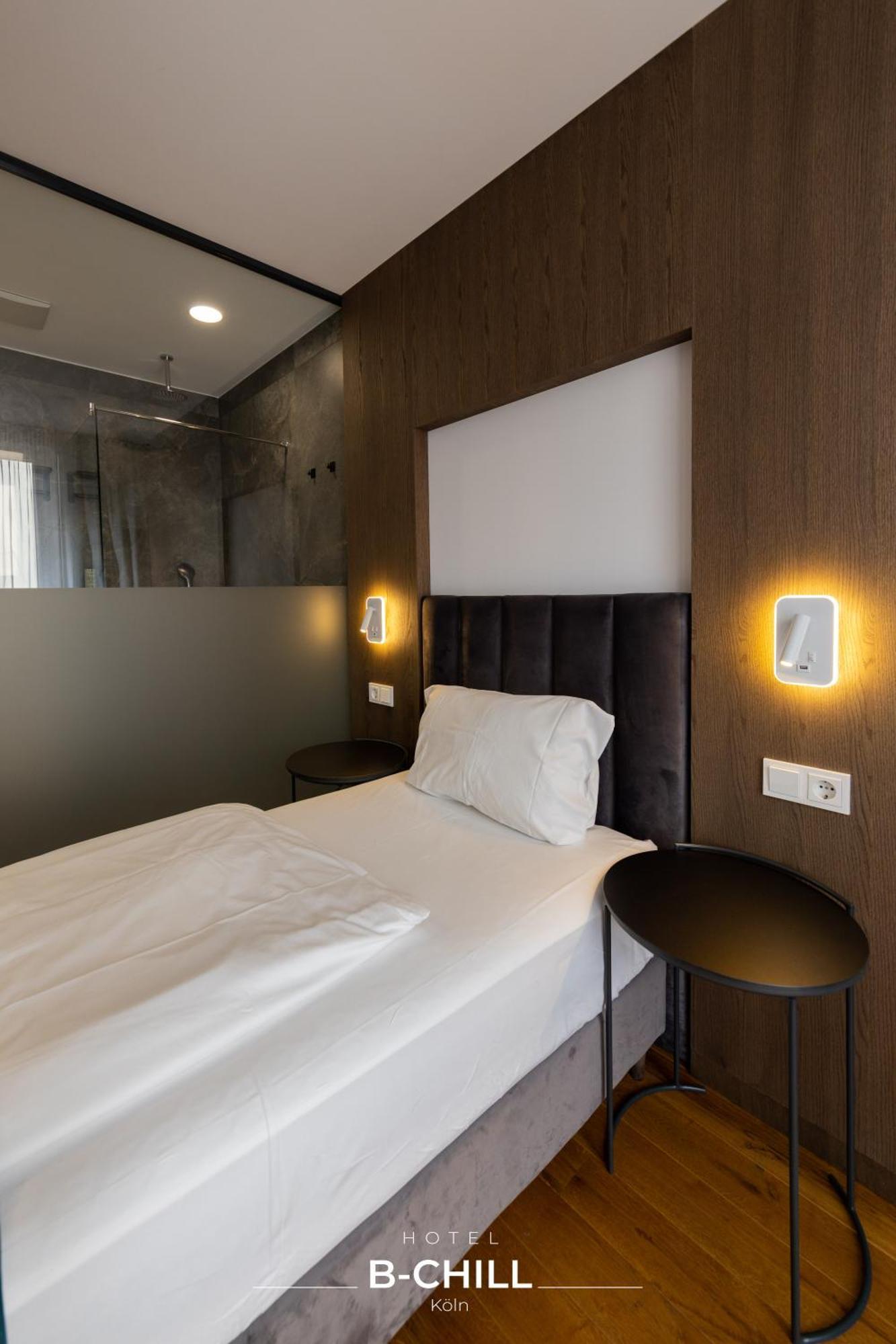 B-Chill Cologne Hotell Exteriör bild