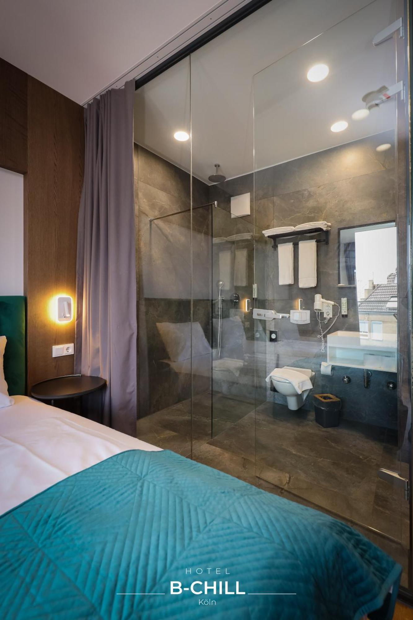 B-Chill Cologne Hotell Exteriör bild